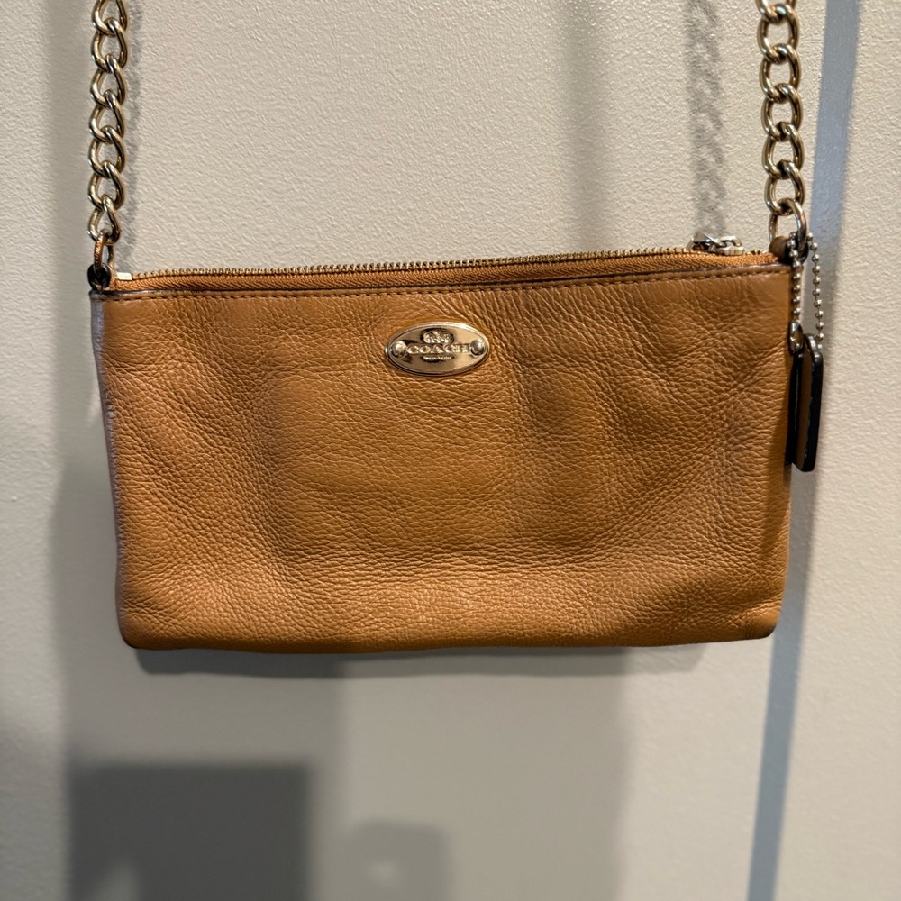 Coach Quinn Crossbody in Pebble Leather